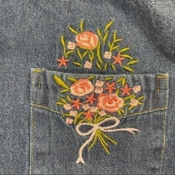 CW Classics Denim Button Down Shirt Floral embroidery Plus size 1X - Picture 6 of 9